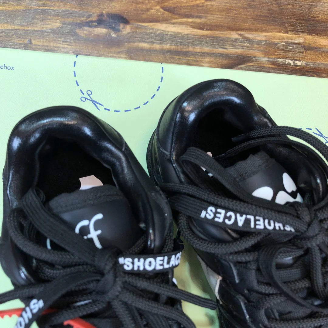 OFF WHITE SNEAKER
