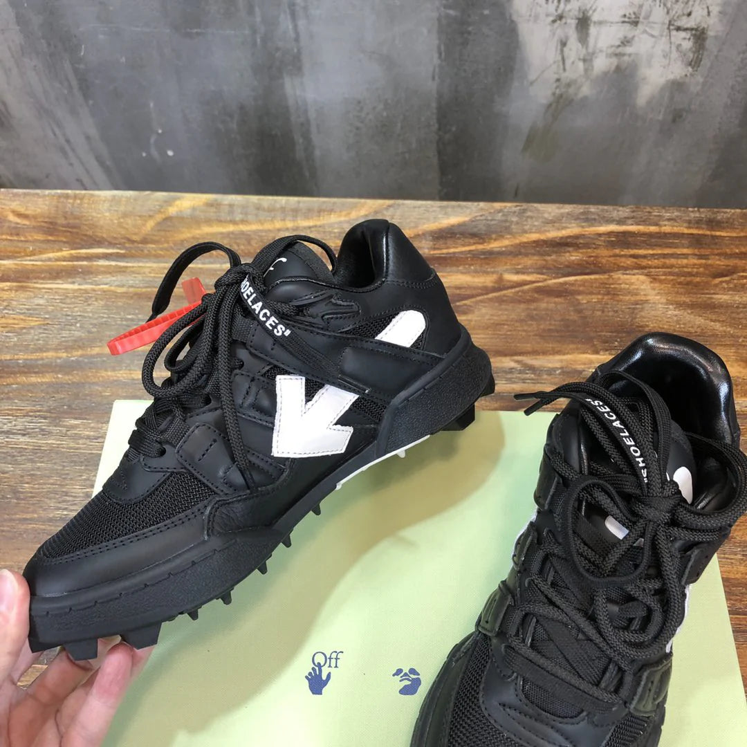 OFF WHITE SNEAKER
