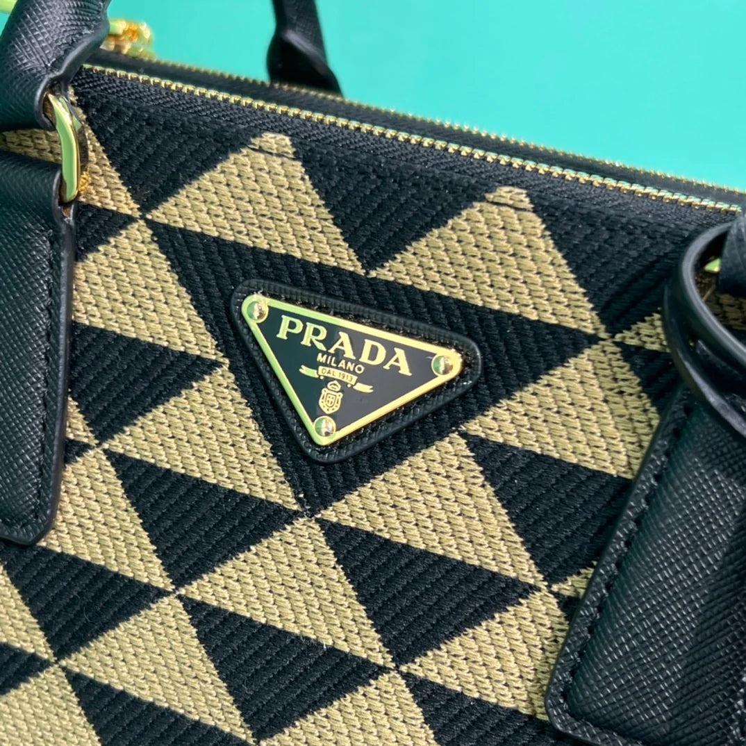 PRADA BAG