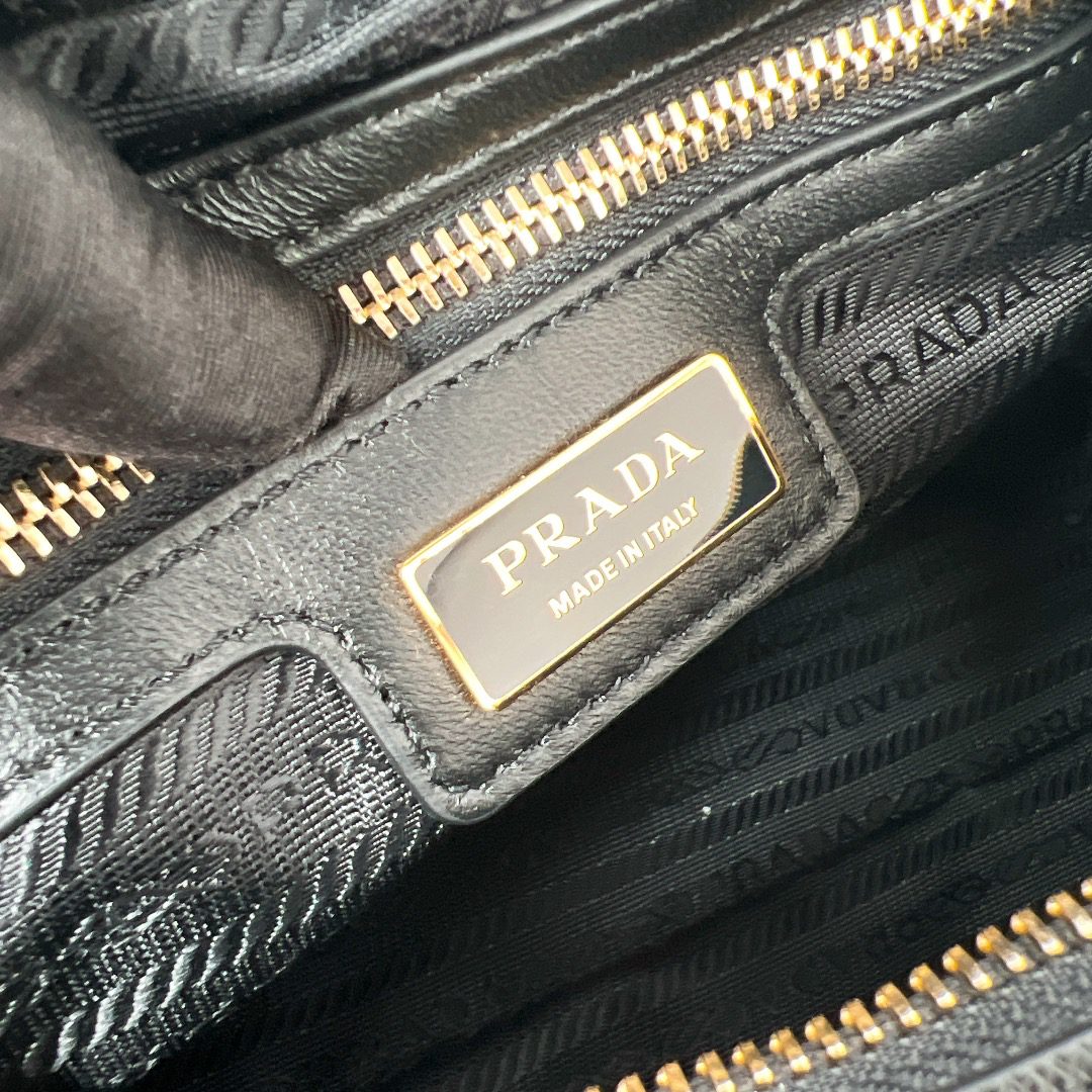 PRADA BAG