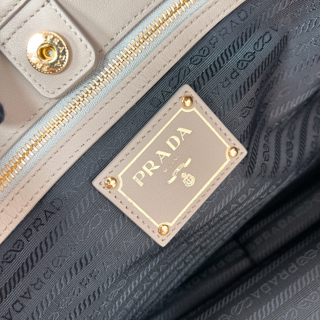 PRADA BAG