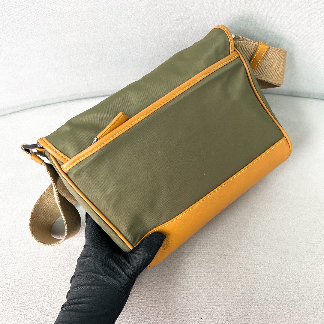 PRADA BAG