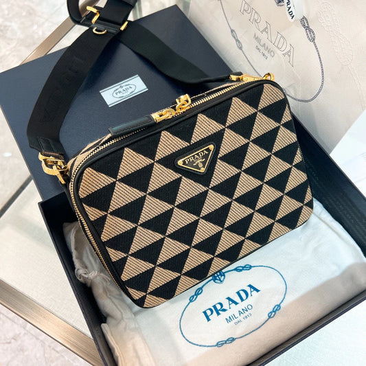 PRADA BAG
