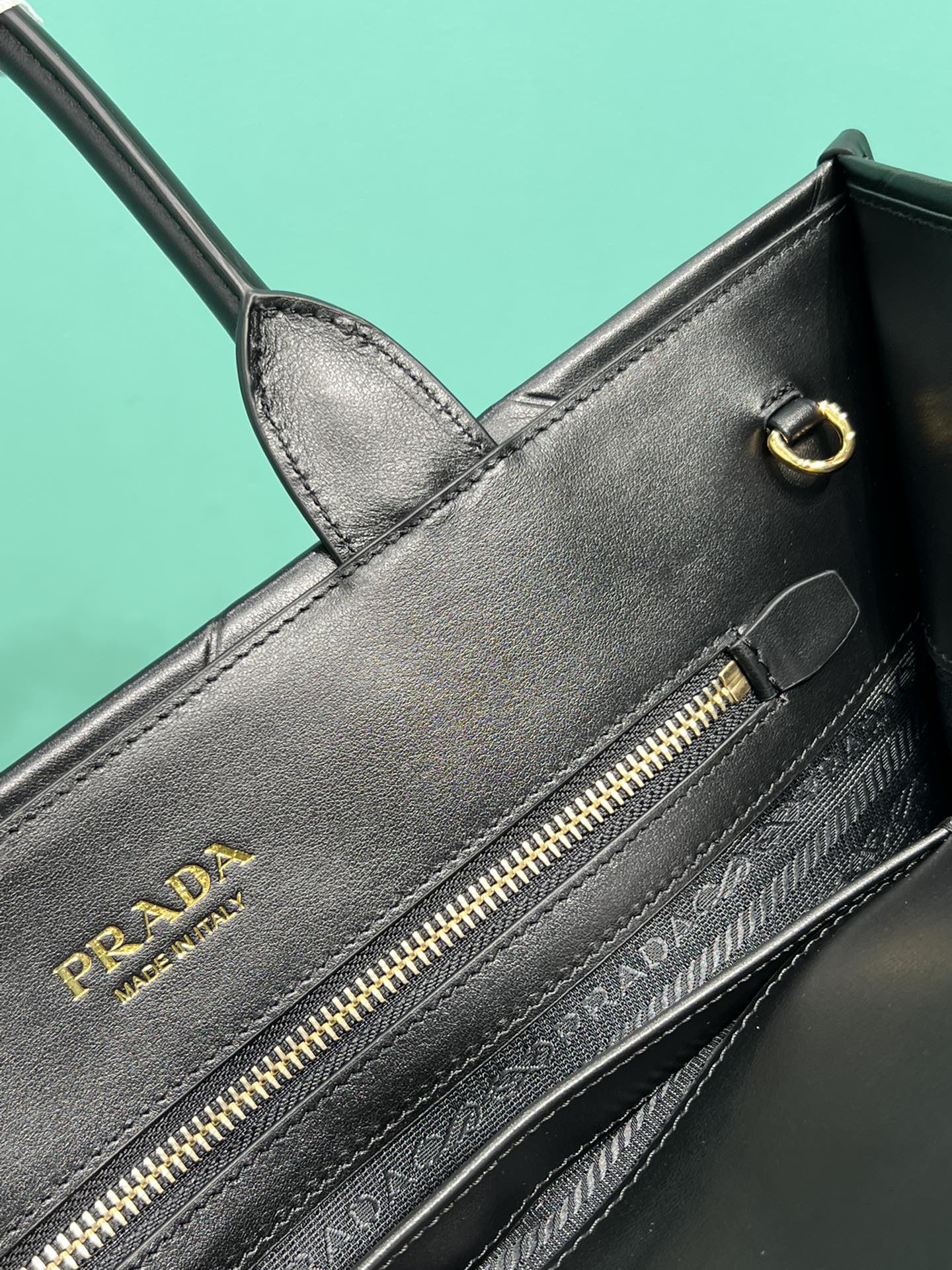 PRADA BAG
