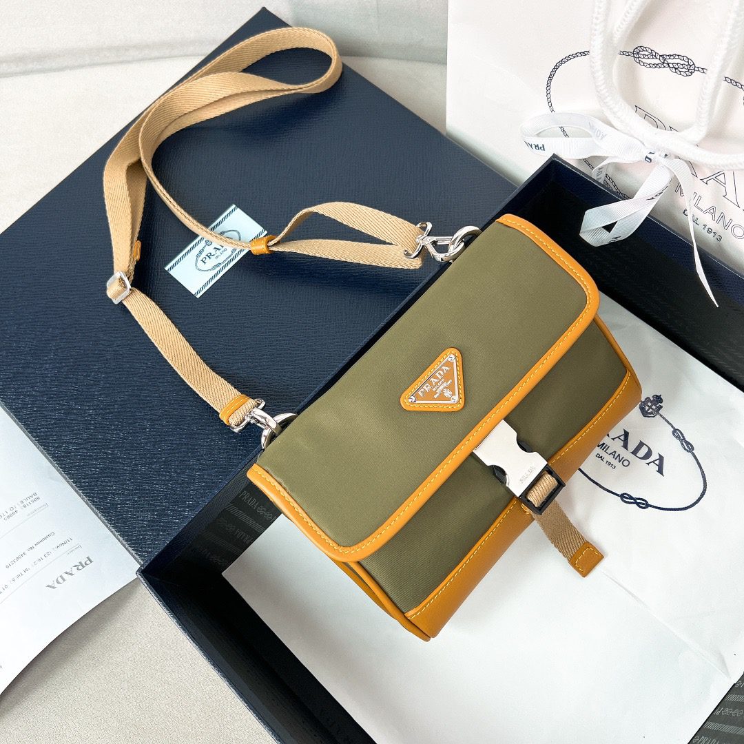 PRADA BAG