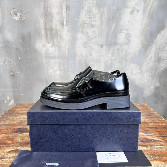PRADA LOAFER