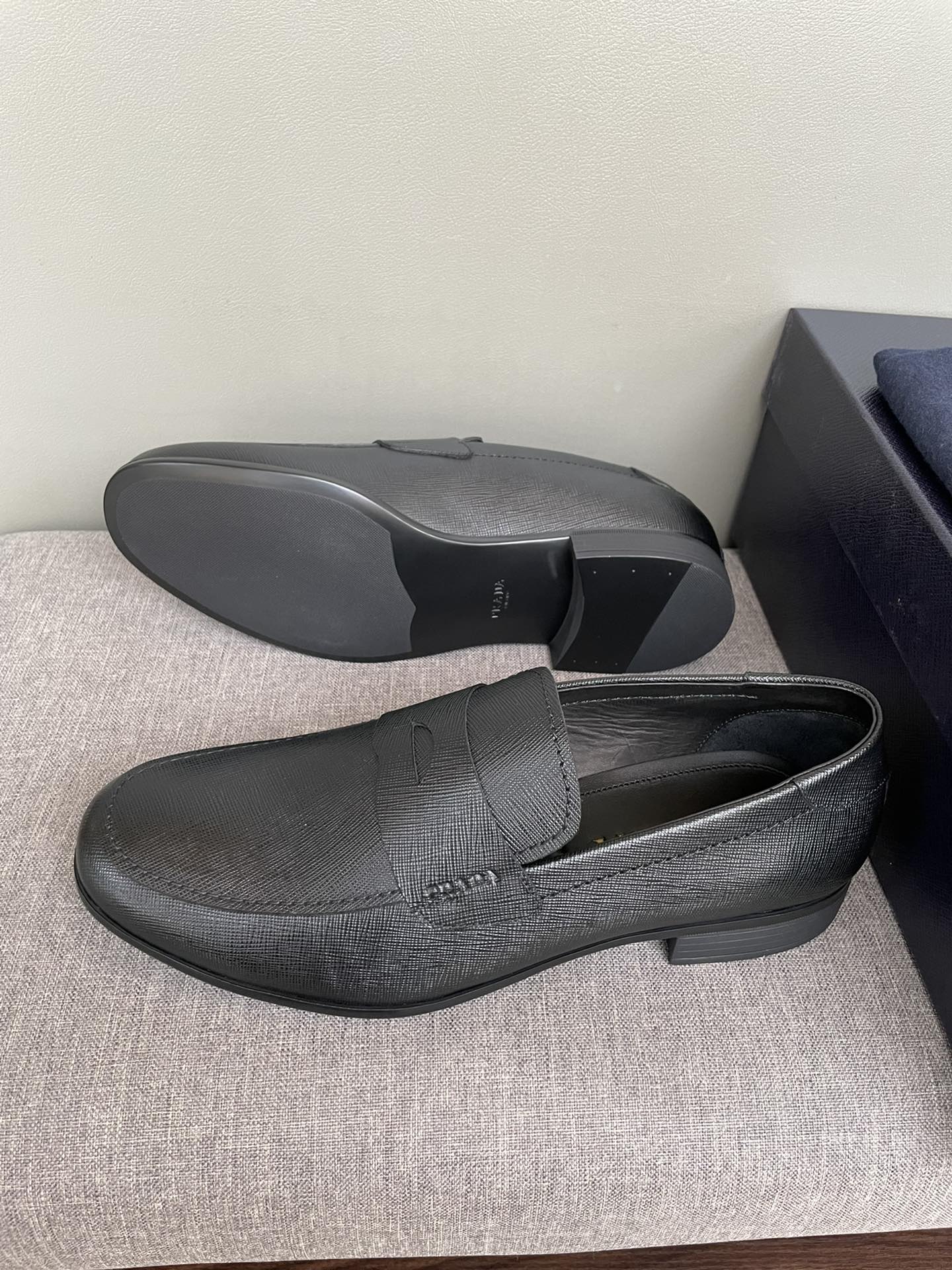 PRADA LOAFER