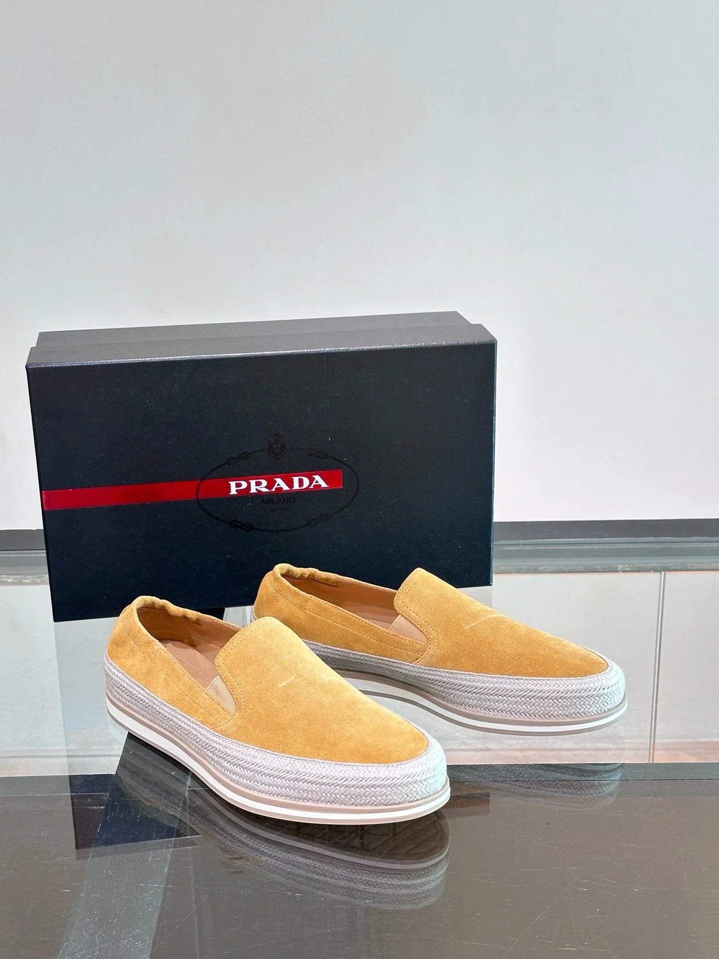 PRADA SNEAKER