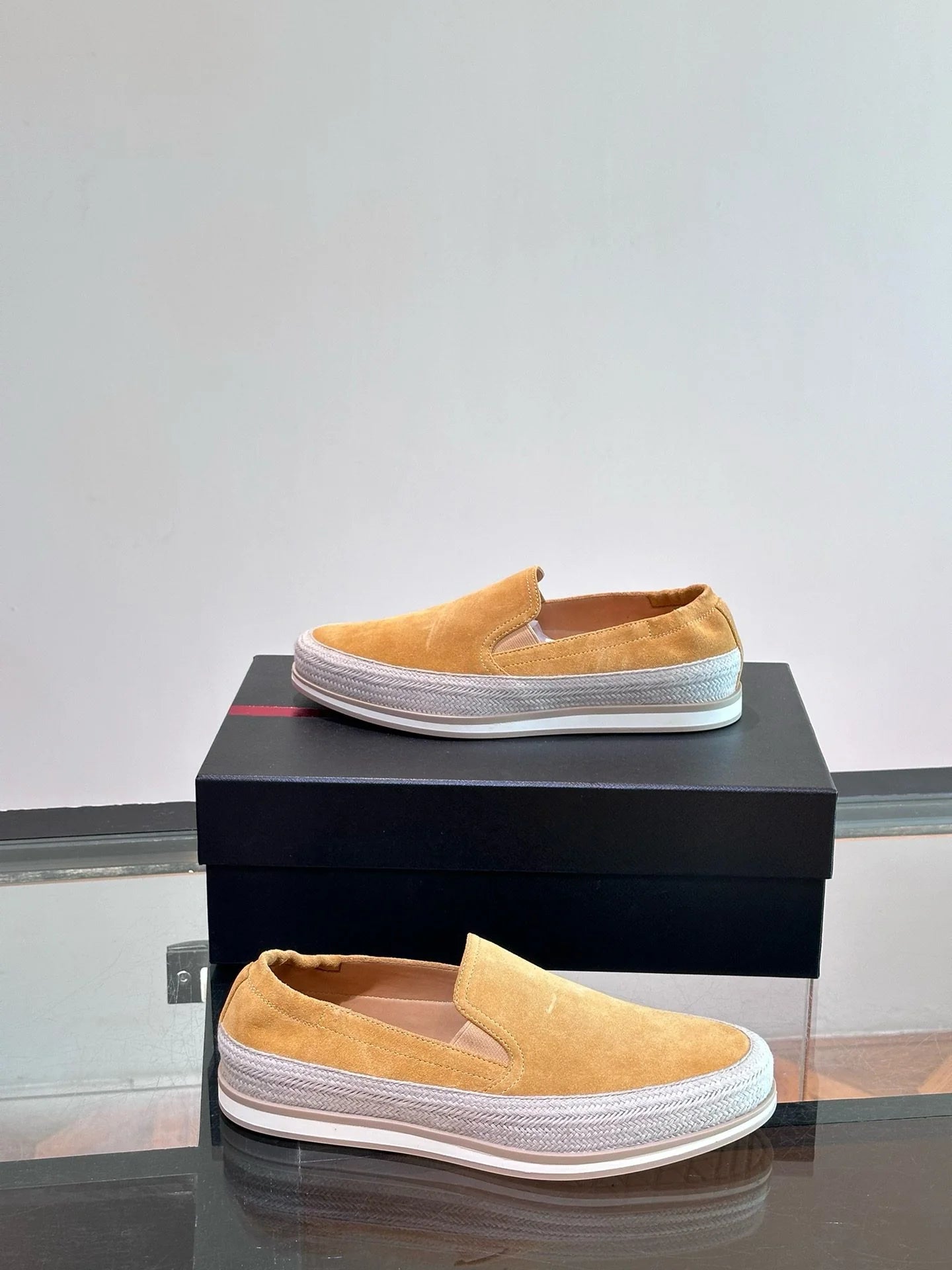 PRADA SNEAKER