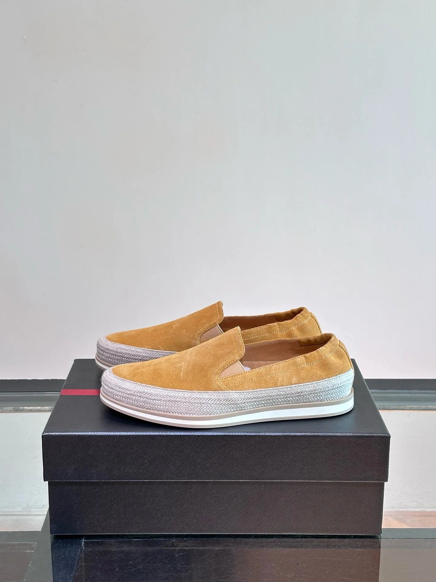PRADA SNEAKER