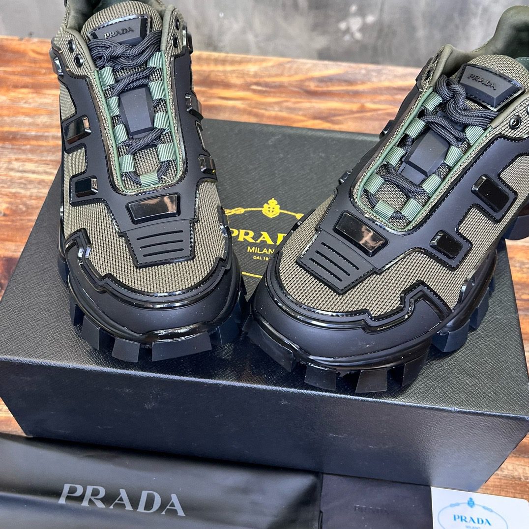 PRADA SNEAKER