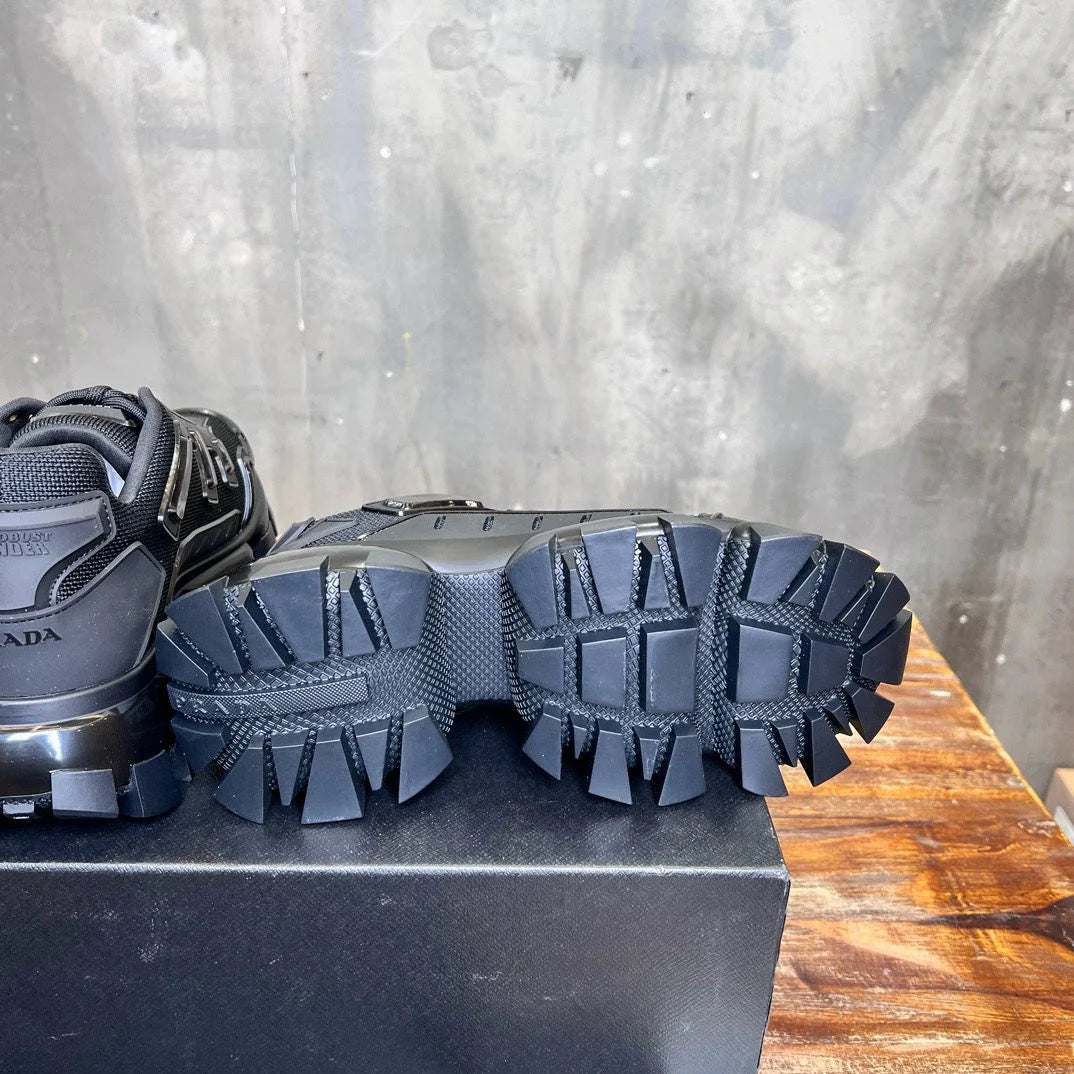 PRADA SNEAKER
