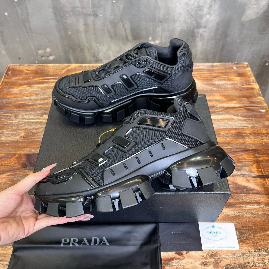 PRADA SNEAKER
