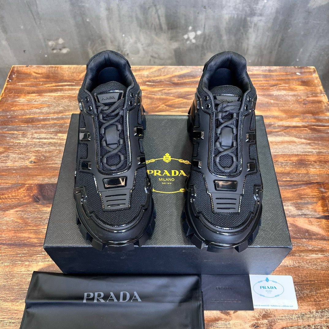 PRADA SNEAKER