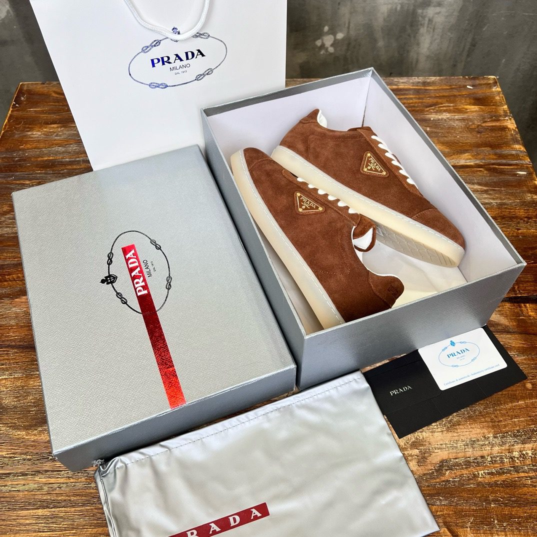PRADA SNEAKER