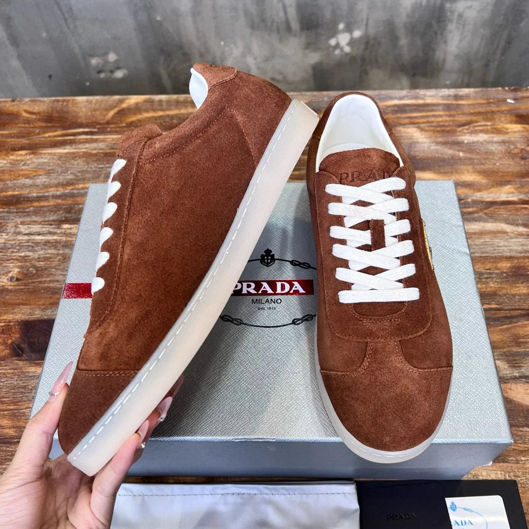 PRADA SNEAKER
