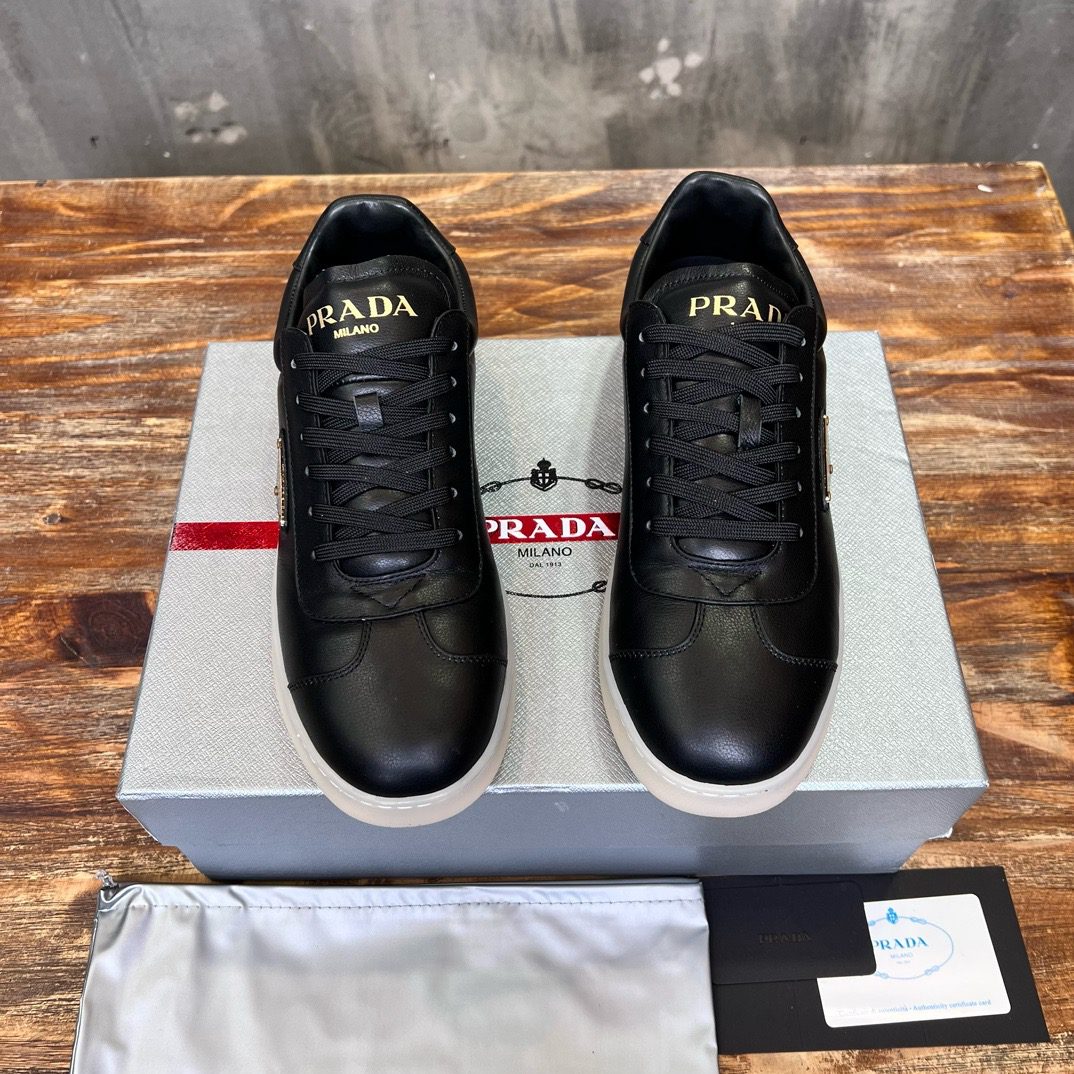 PRADA SNEAKER
