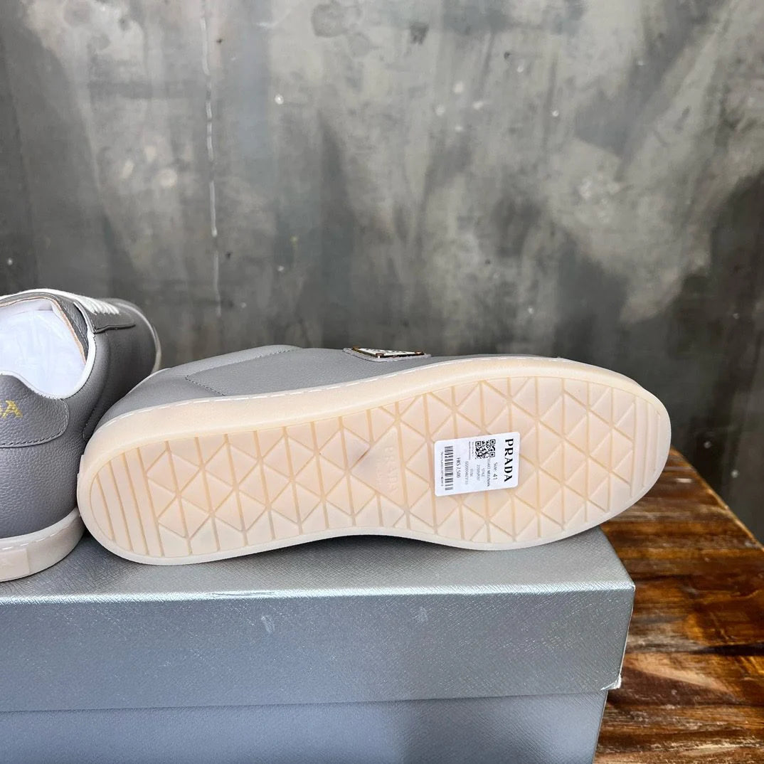 PRADA SNEAKER