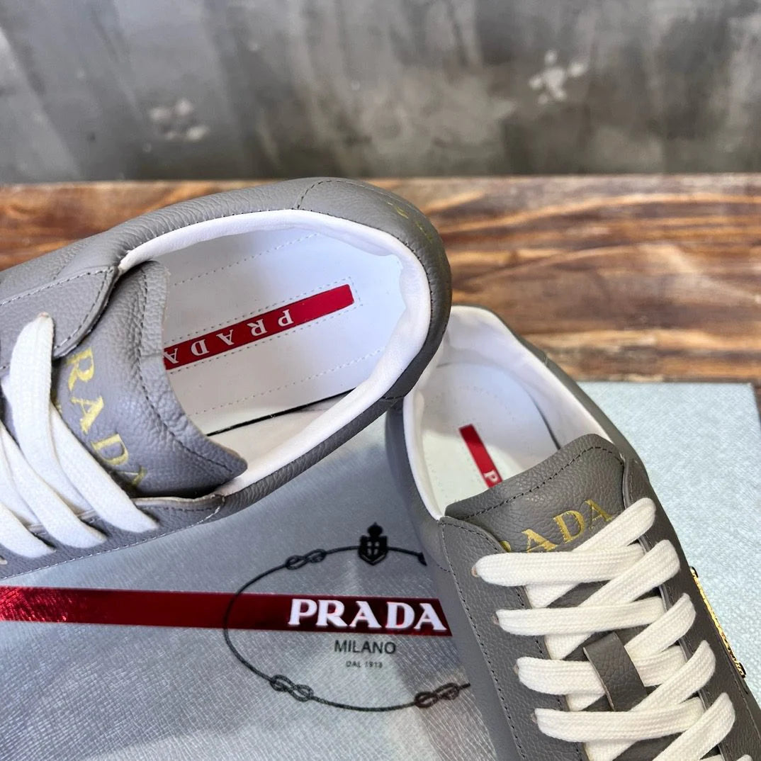 PRADA SNEAKER