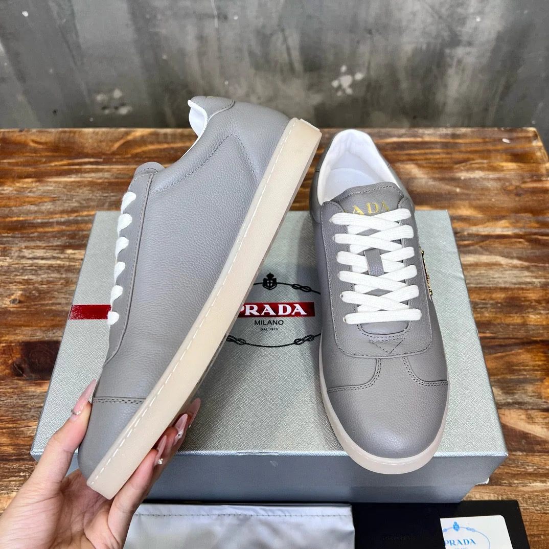 PRADA SNEAKER