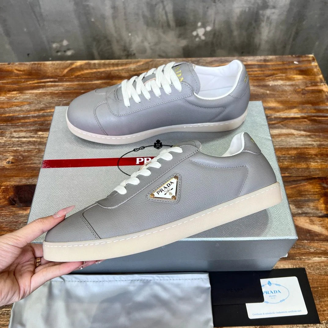 PRADA SNEAKER
