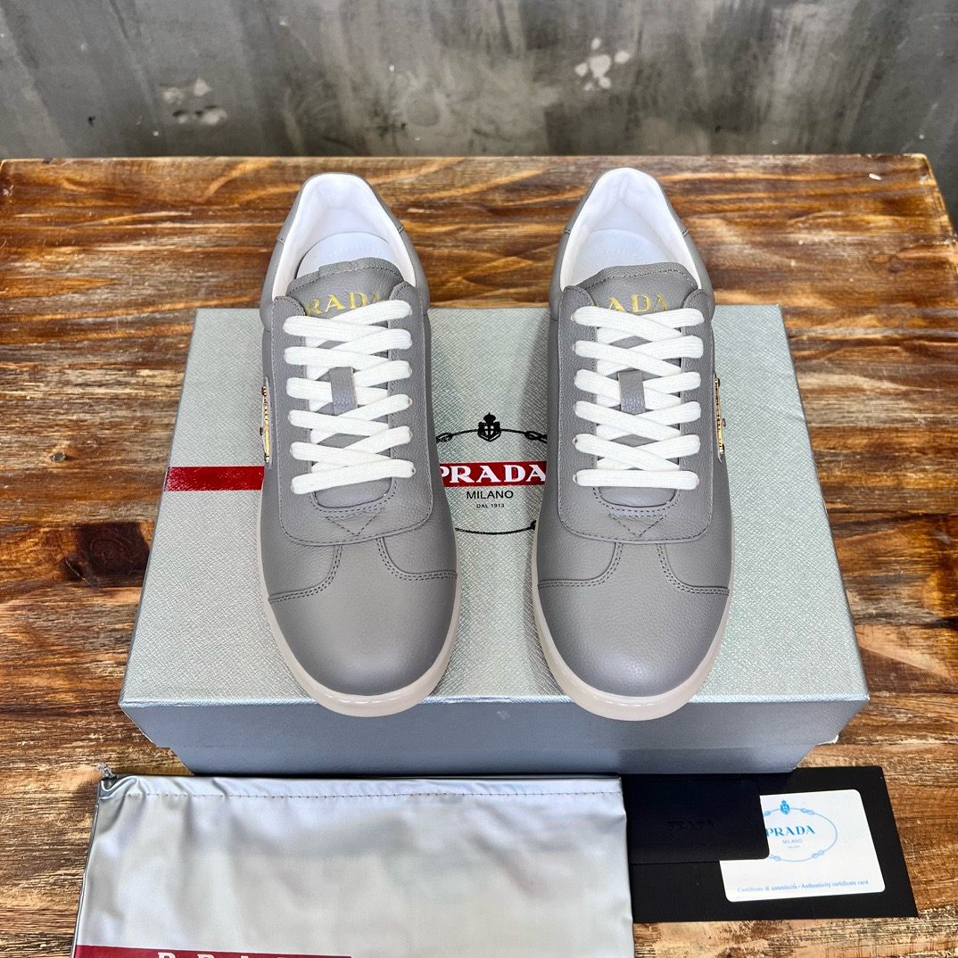 PRADA SNEAKER