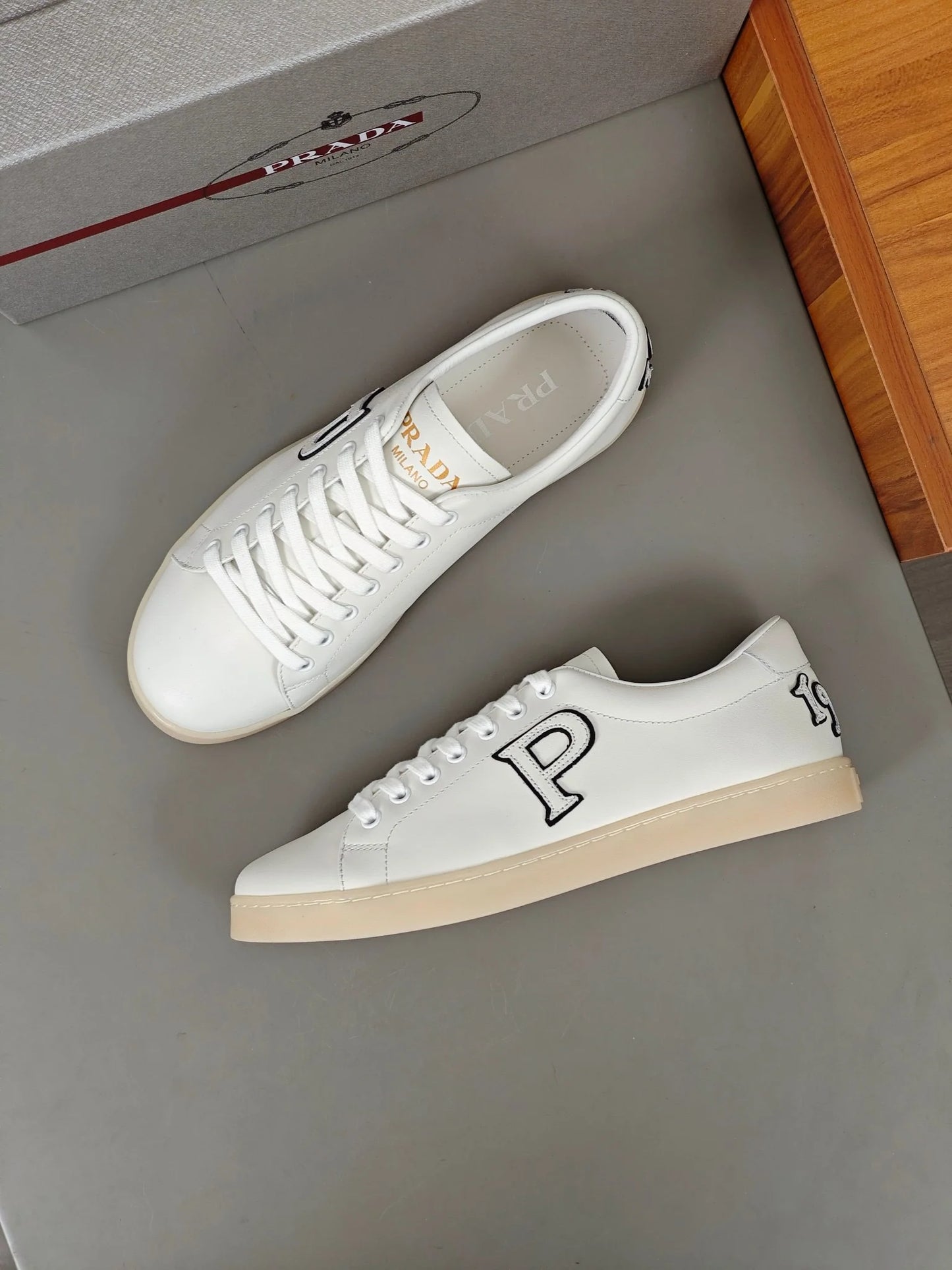 PRADA SNEAKER