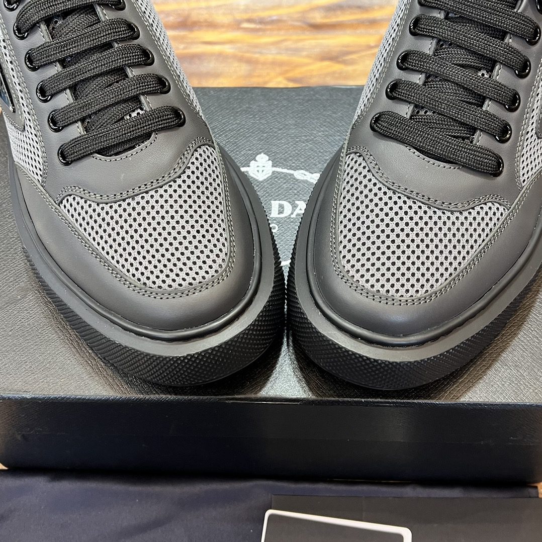 PRADA SNEAKER
