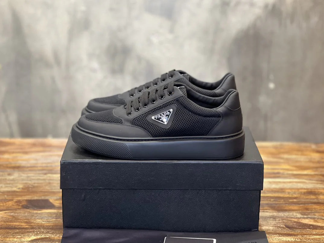 PRADA SNEAKER