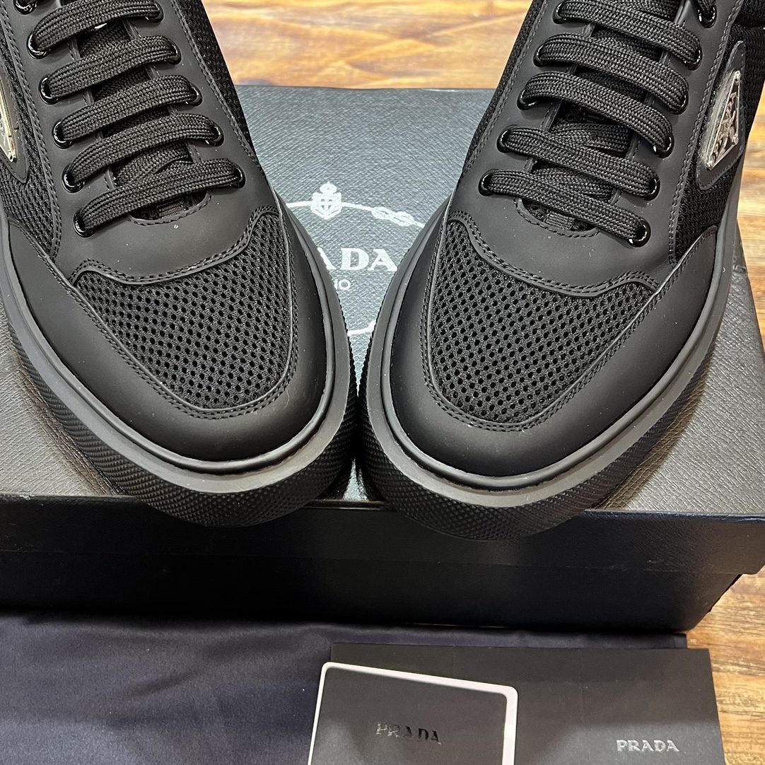 PRADA SNEAKER