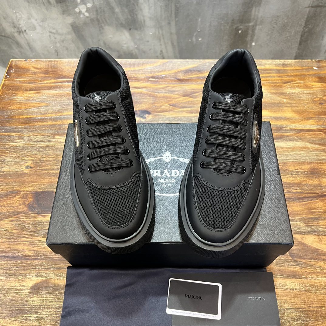 PRADA SNEAKER
