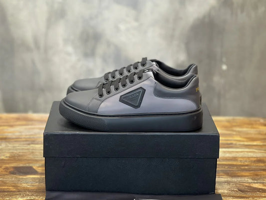 PRADA SNEAKER