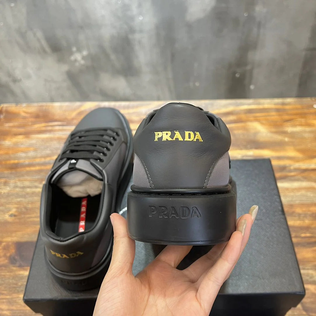PRADA SNEAKER