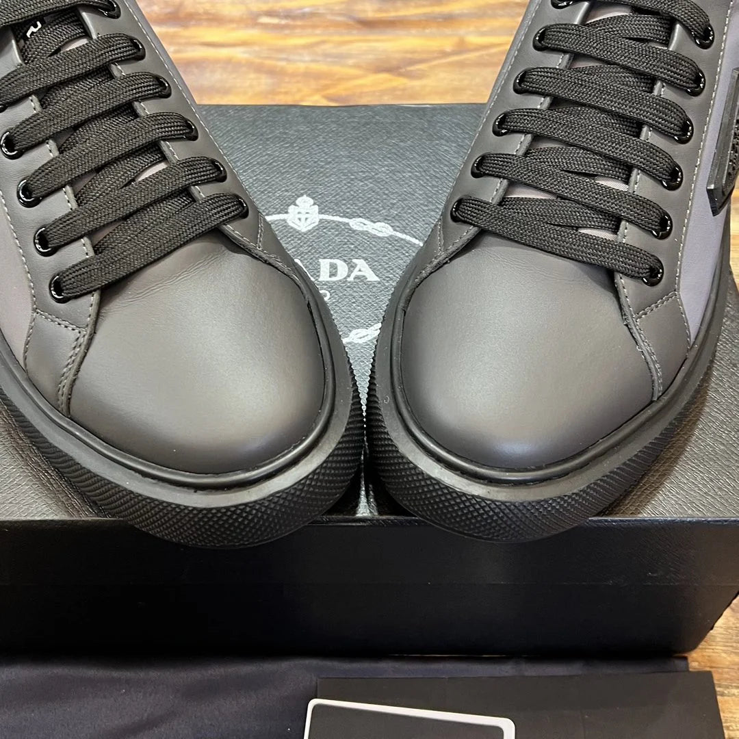 PRADA SNEAKER