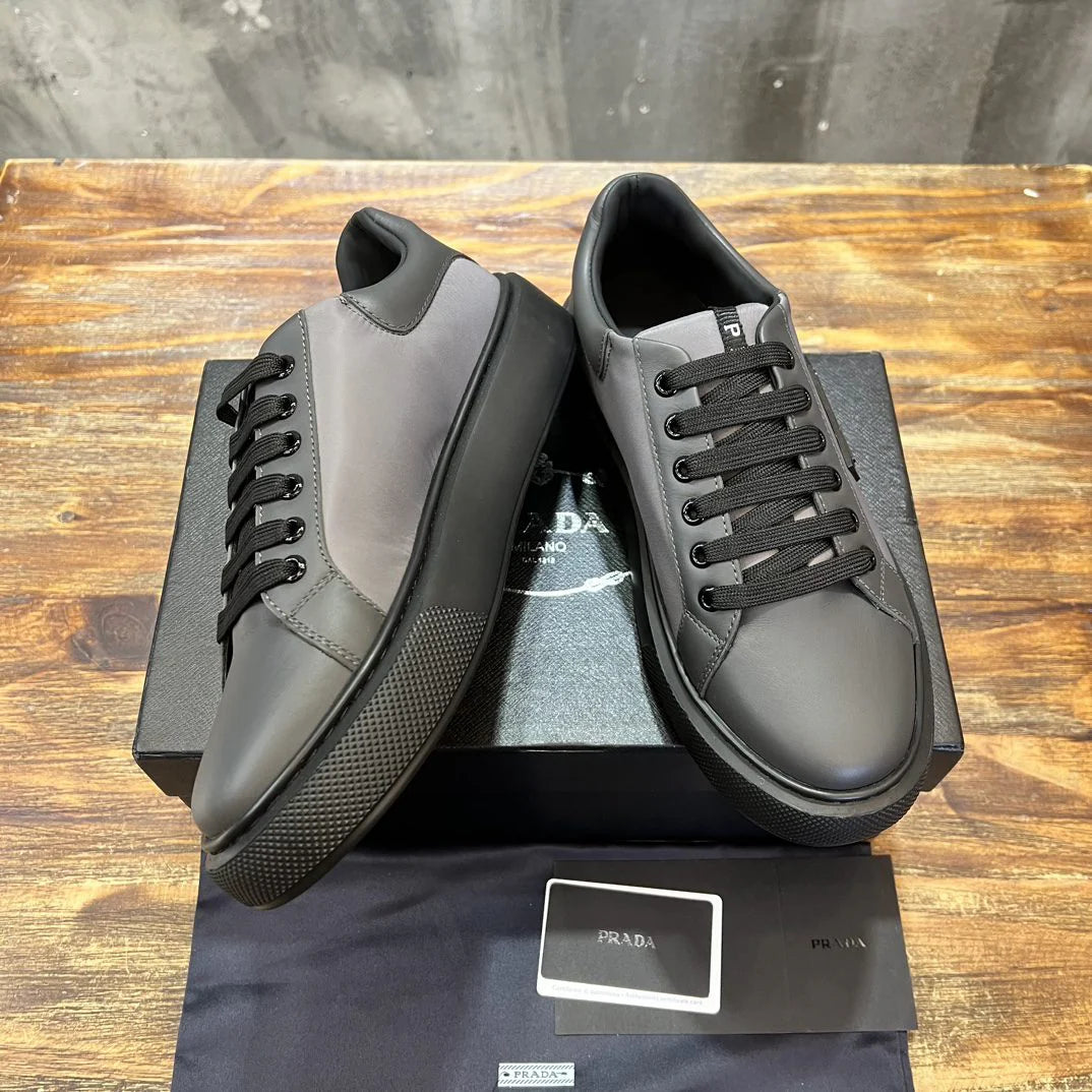 PRADA SNEAKER