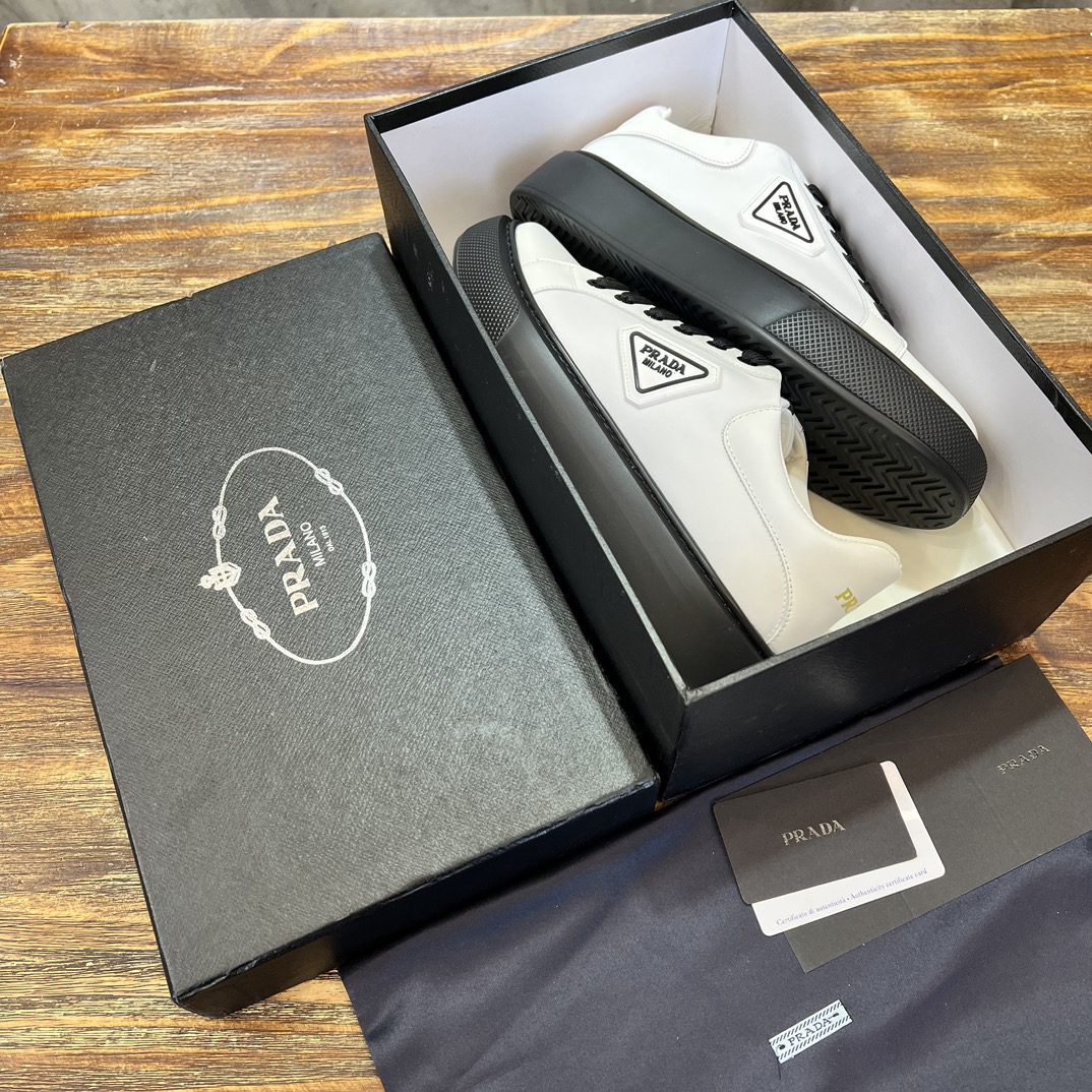 PRADA SNEAKER