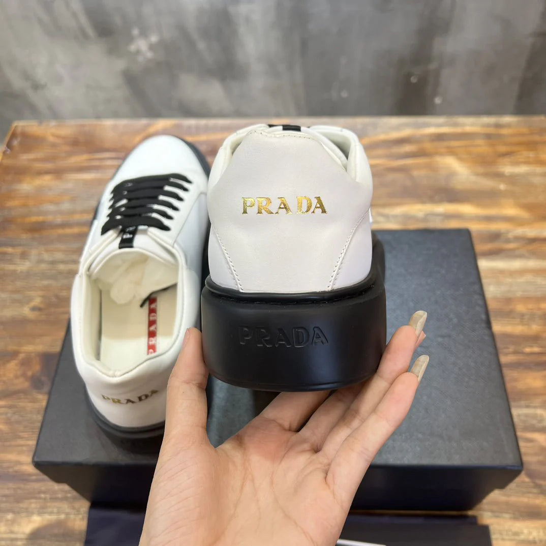 PRADA SNEAKER