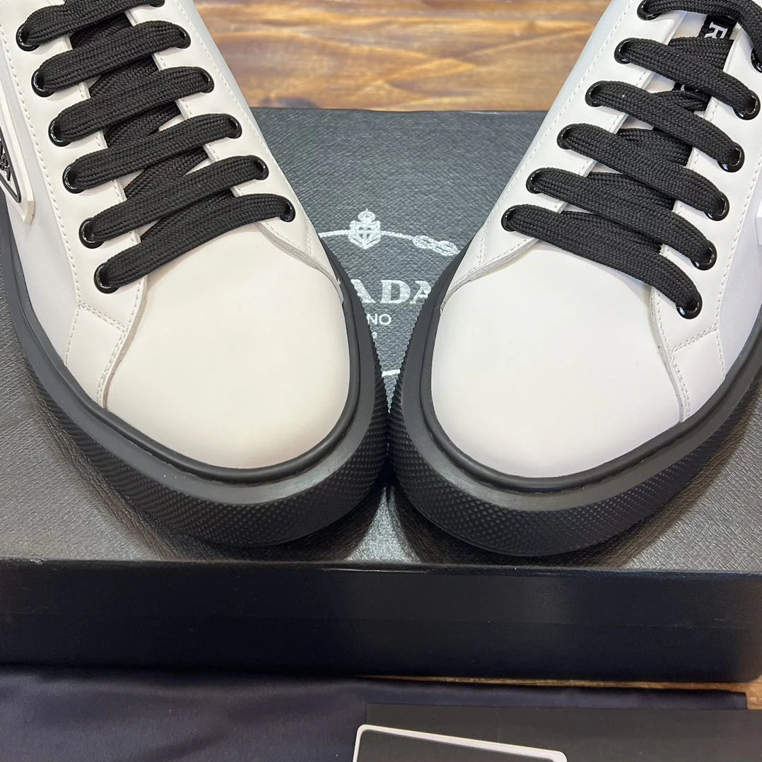 PRADA SNEAKER