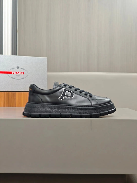 PRADA SNEAKER