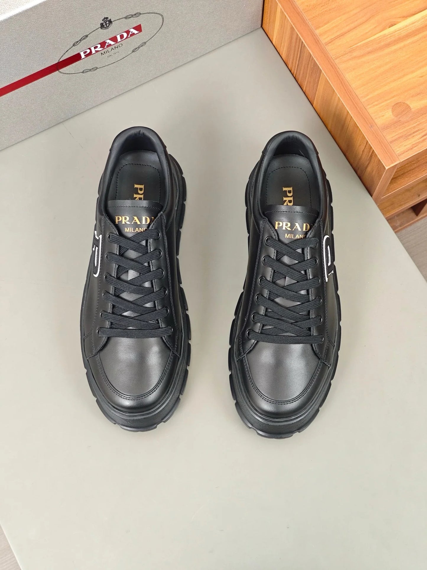 PRADA SNEAKER