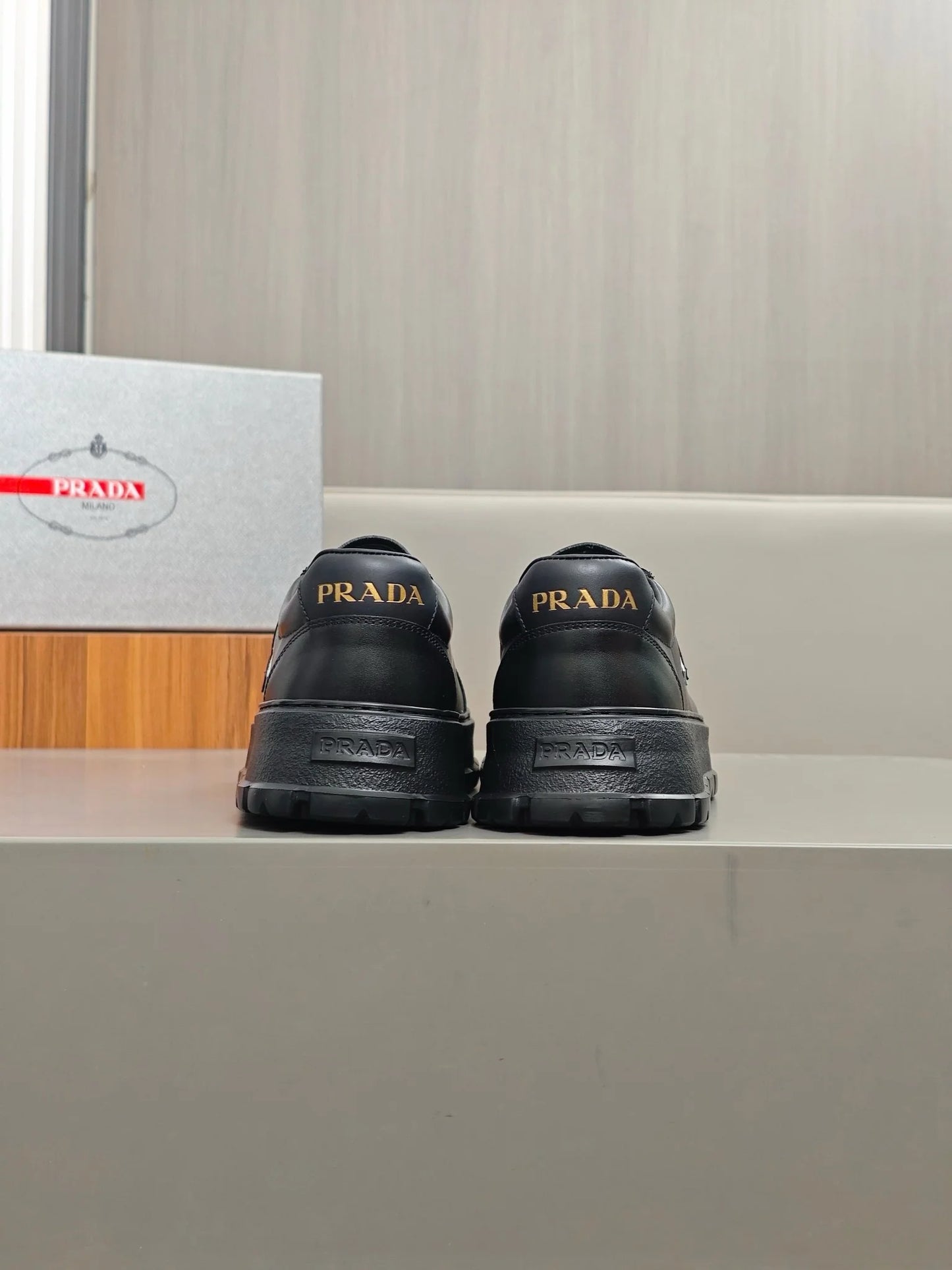 PRADA SNEAKER