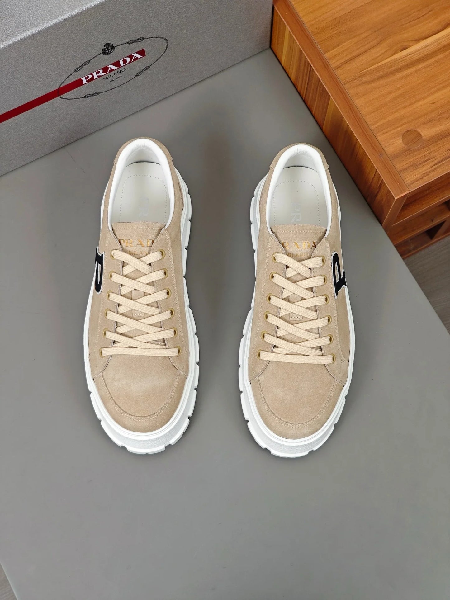 PRADA SNEAKER