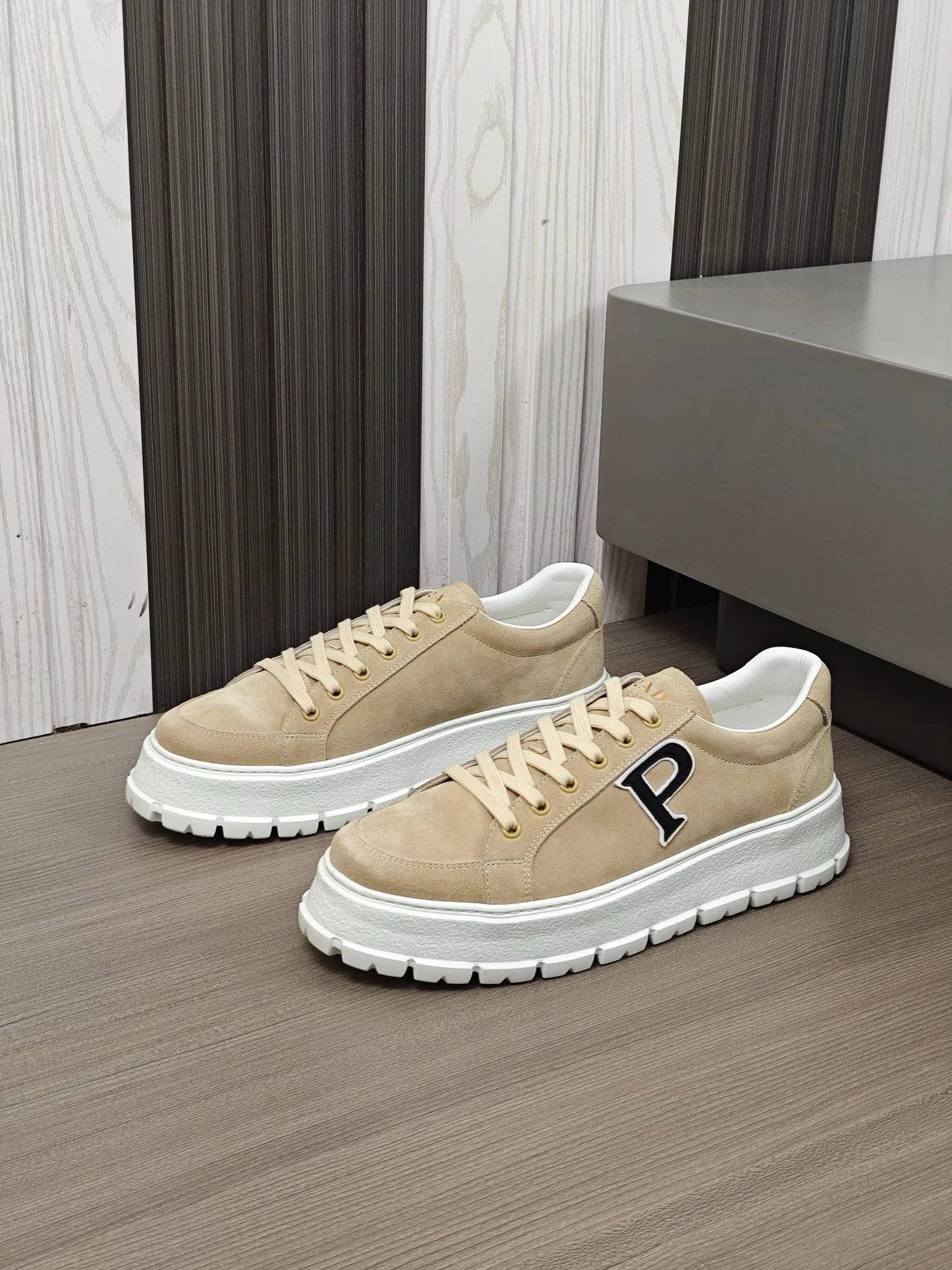 PRADA SNEAKER