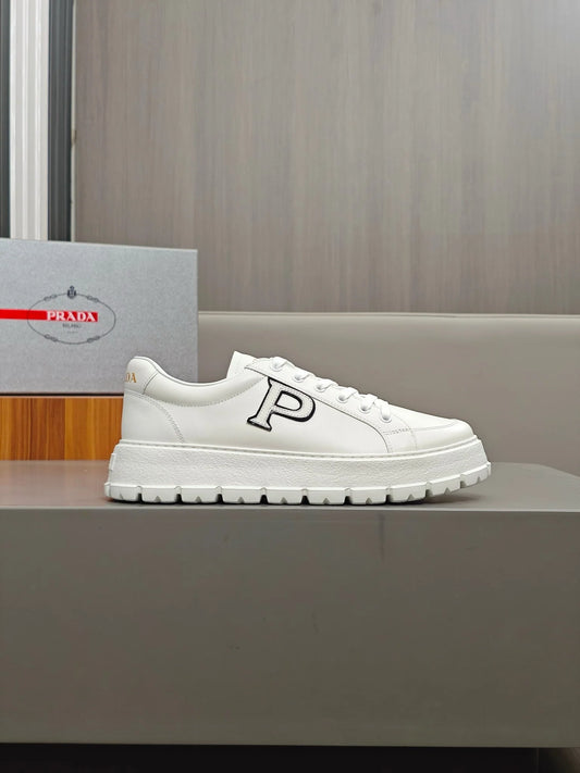 PRADA SNEAKER