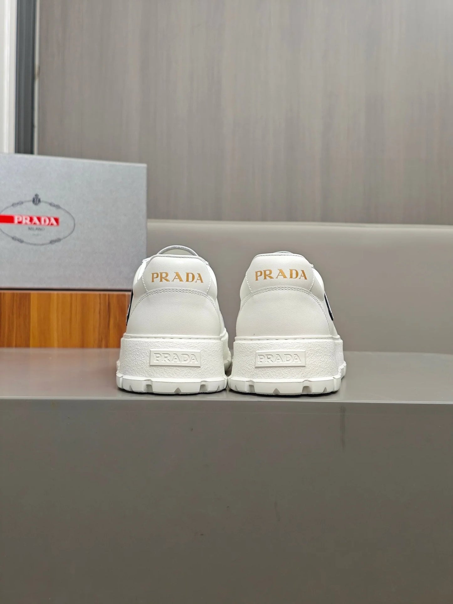 PRADA SNEAKER