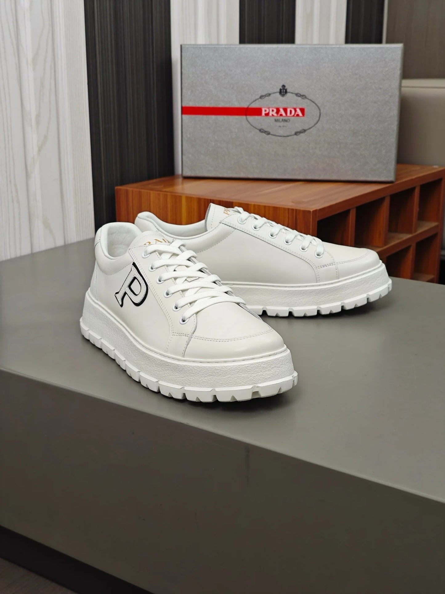 PRADA SNEAKER