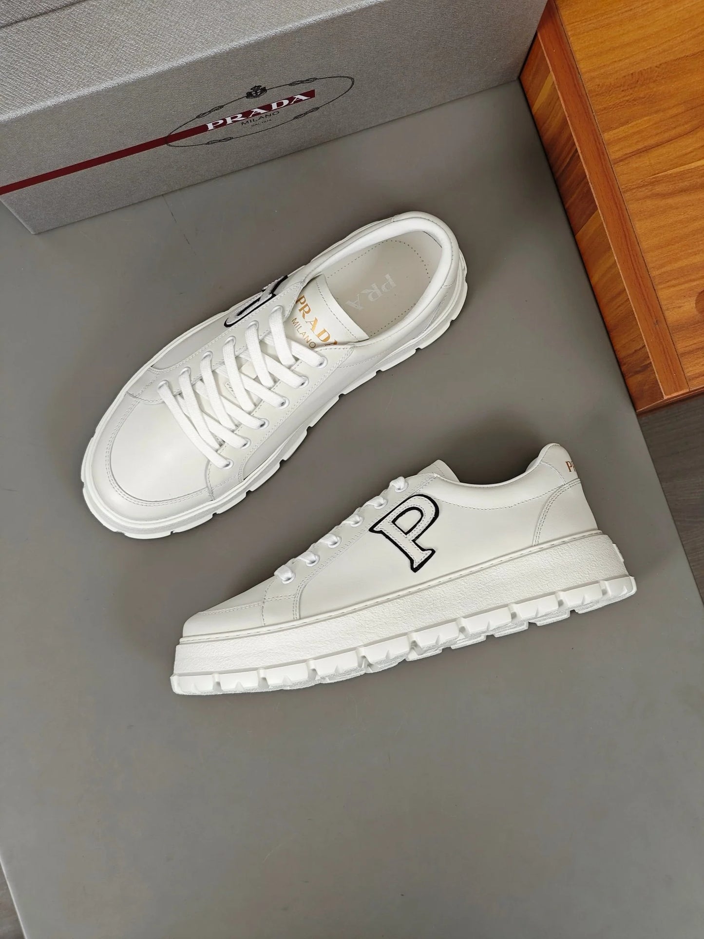 PRADA SNEAKER