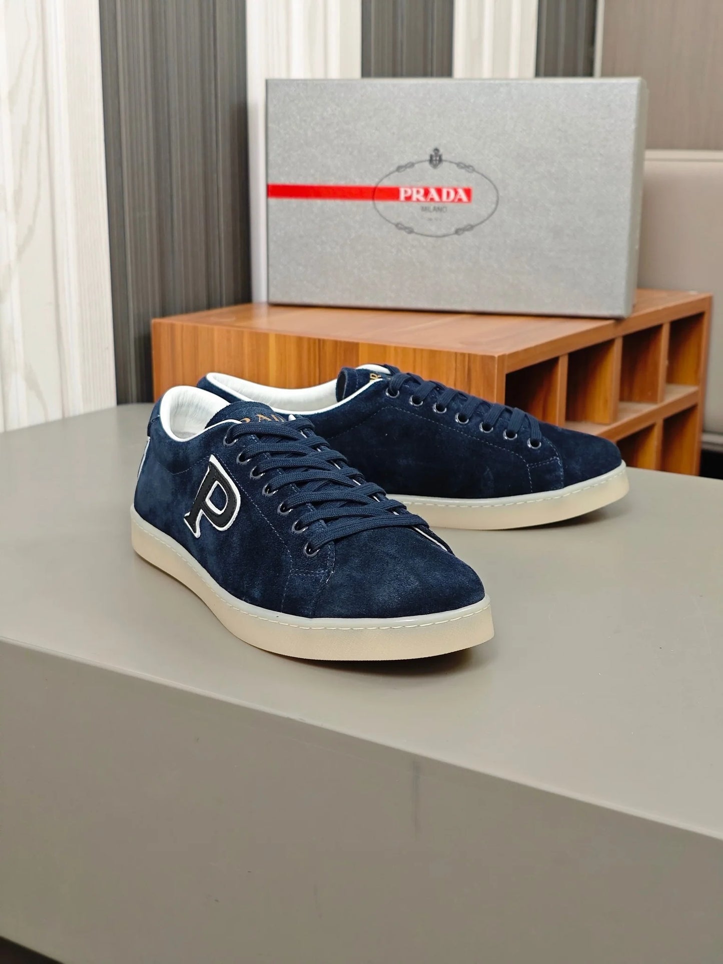 PRADA SNEAKER