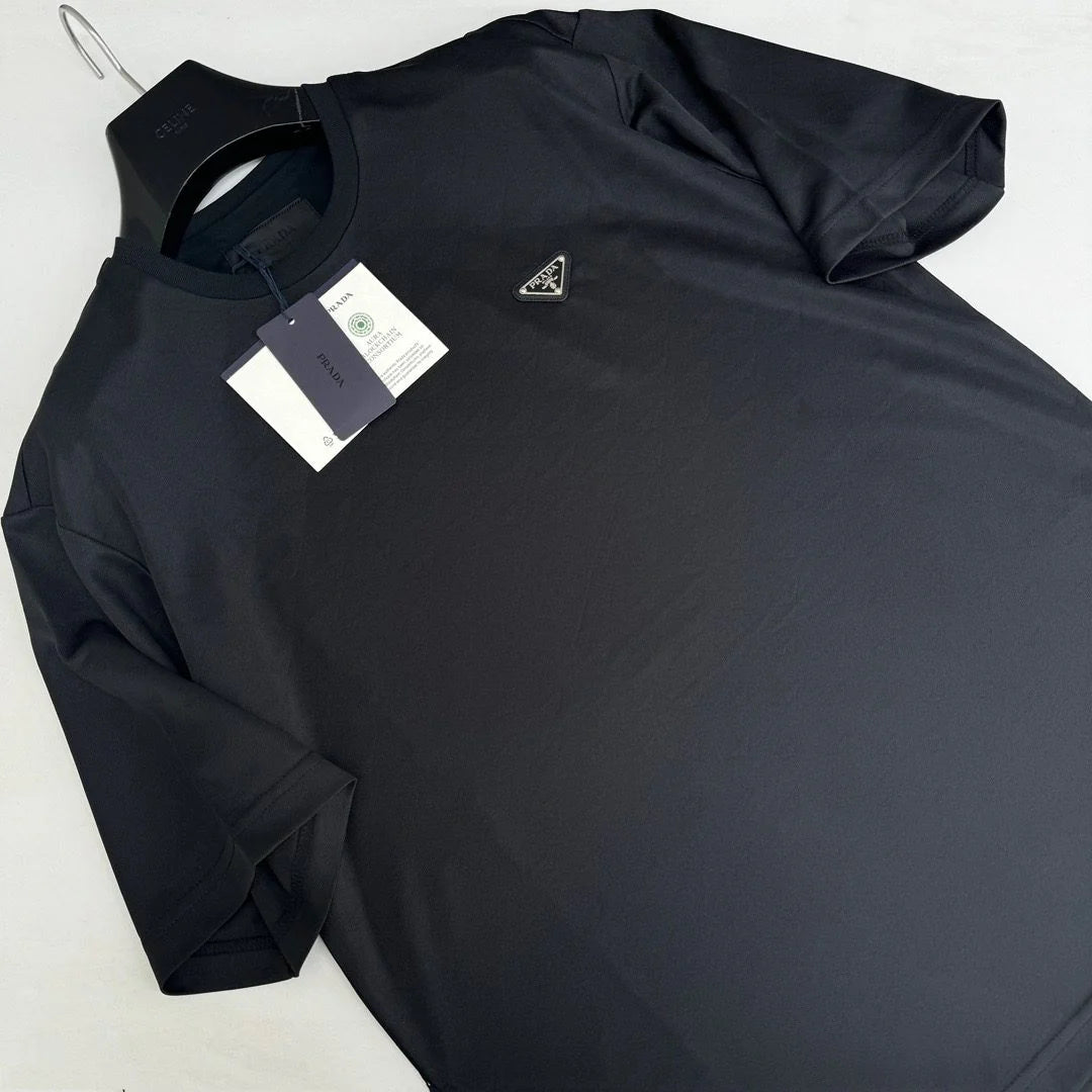 PRADA TSHIRT