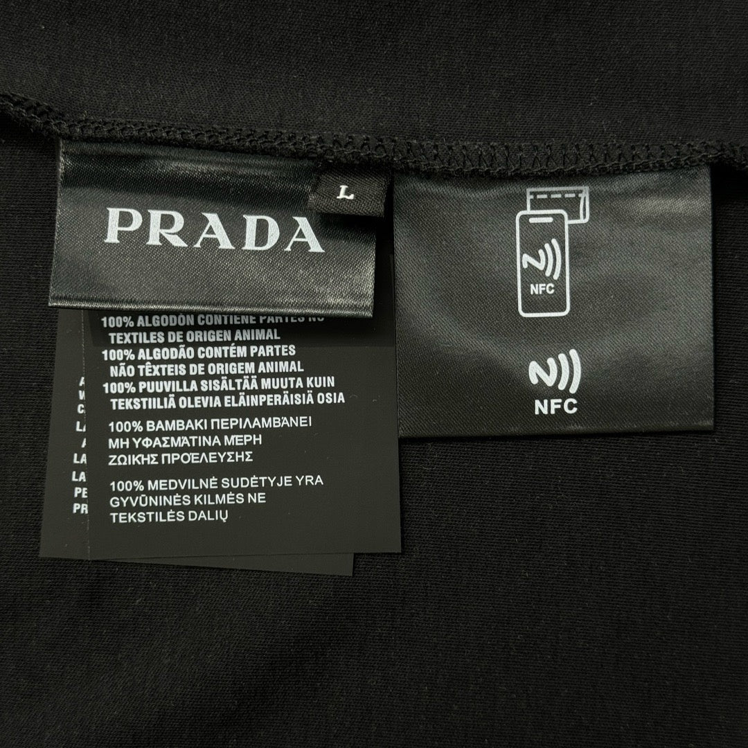 PRADA TSHIRT
